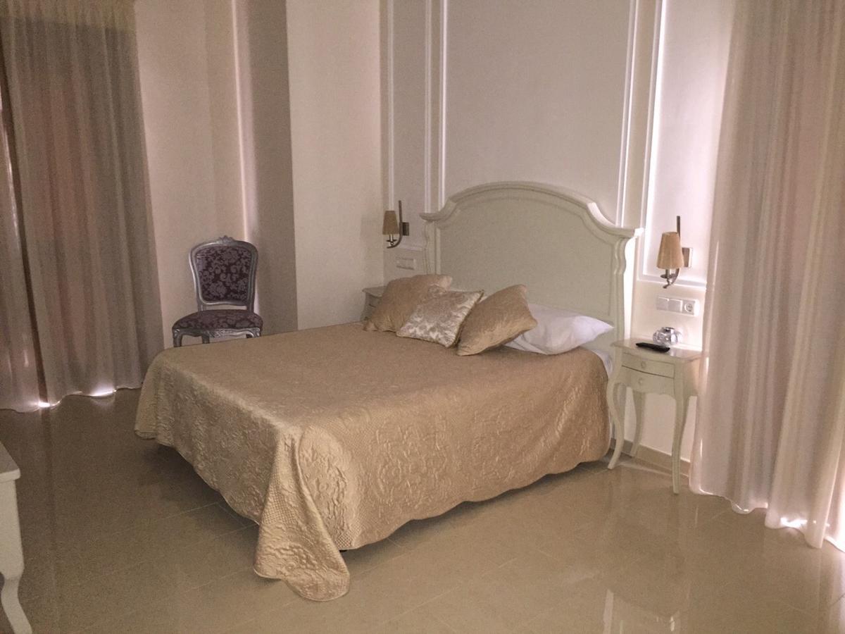 Hotel El Capricho บิยานูเอวาเดลตราบูโก ภายนอก รูปภาพ