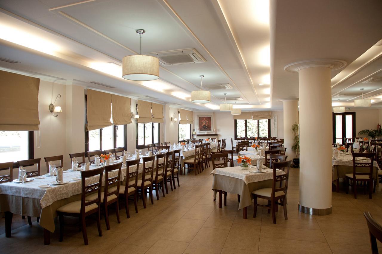 Hotel El Capricho บิยานูเอวาเดลตราบูโก ภายนอก รูปภาพ